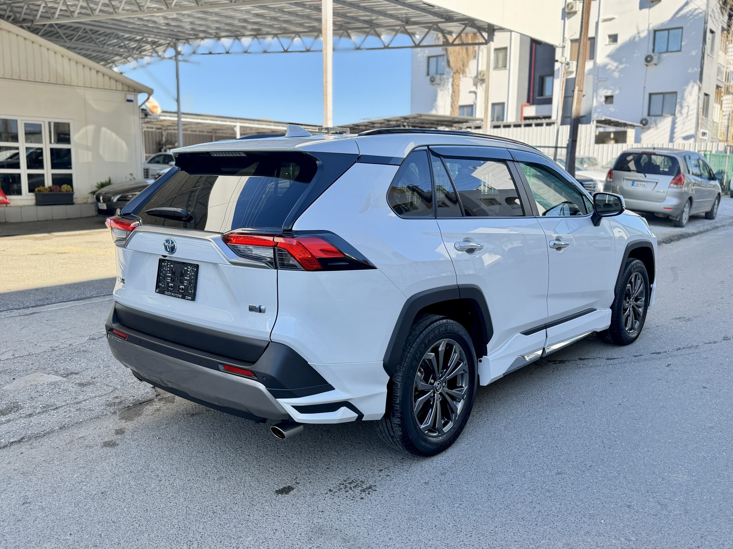 
								TOYOTA RAV4 MODELLISTA full									