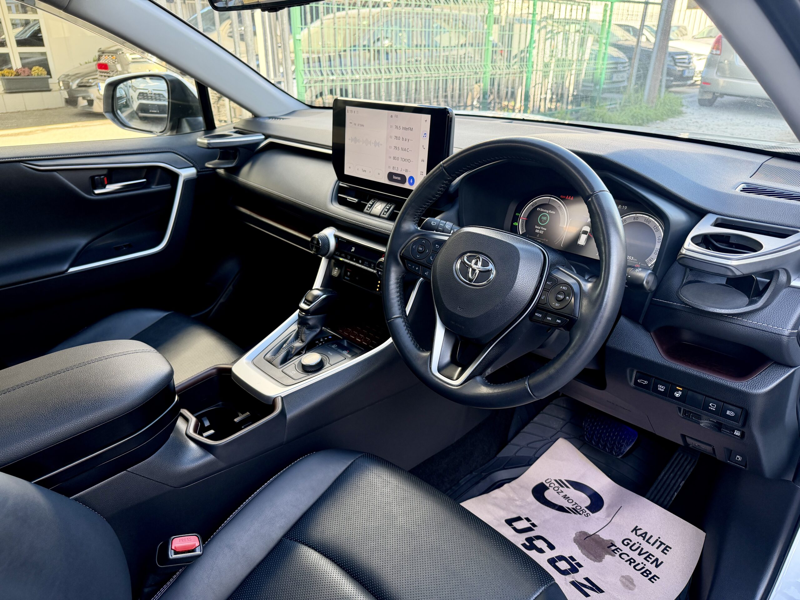 
								TOYOTA RAV4 MODELLISTA full									