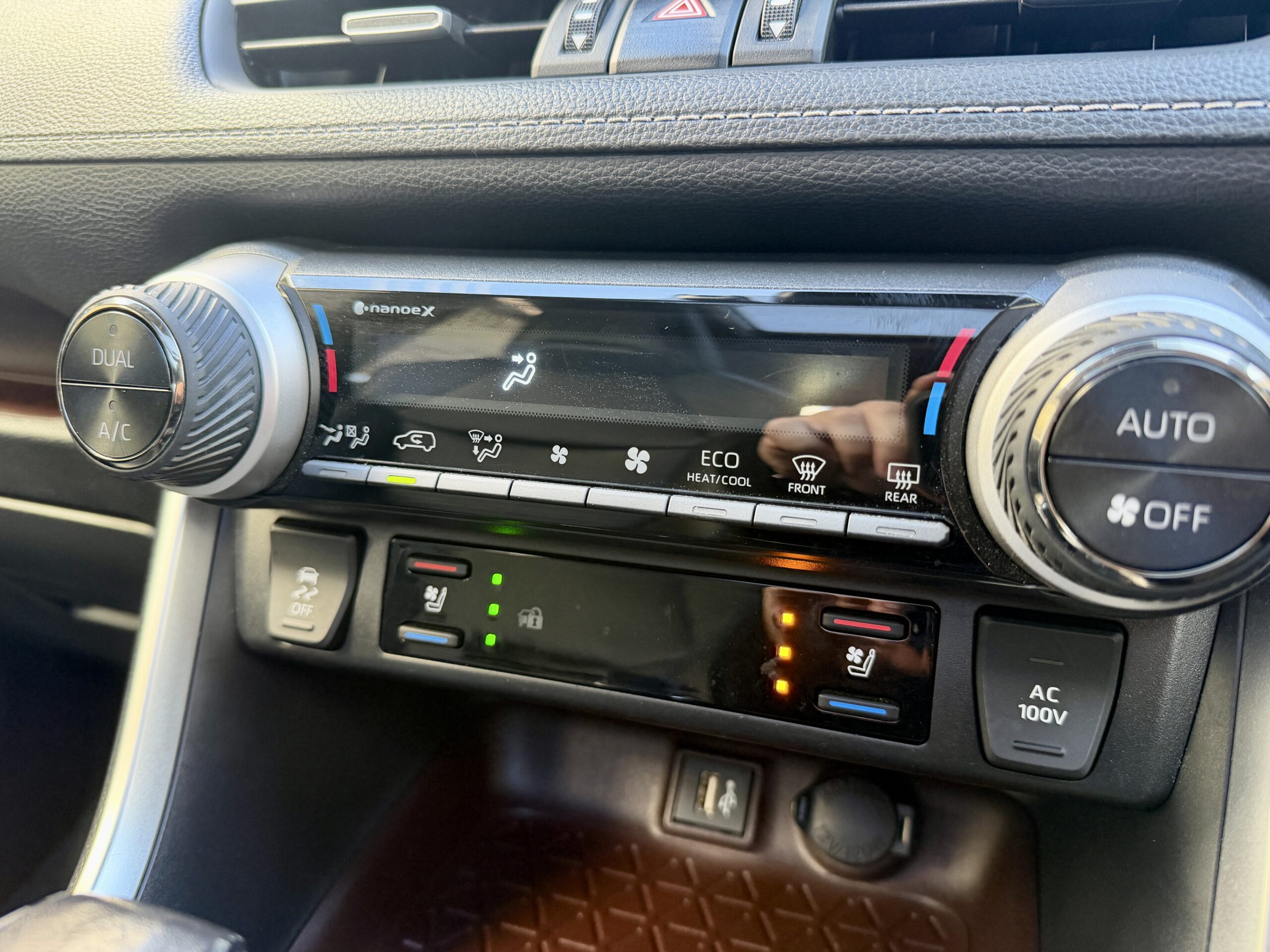 
								TOYOTA RAV4 MODELLISTA full									