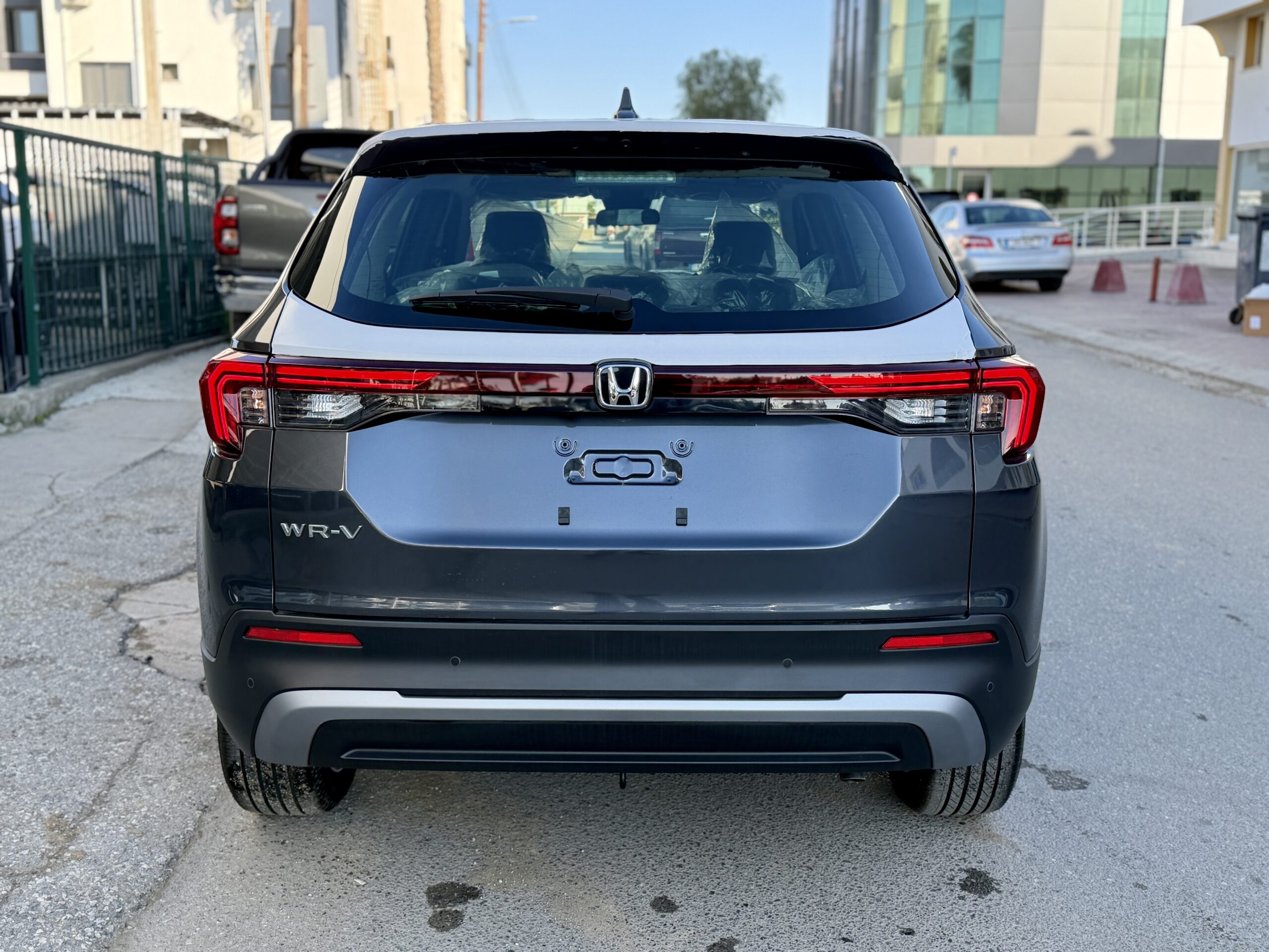 
								HONDA WR-V full									