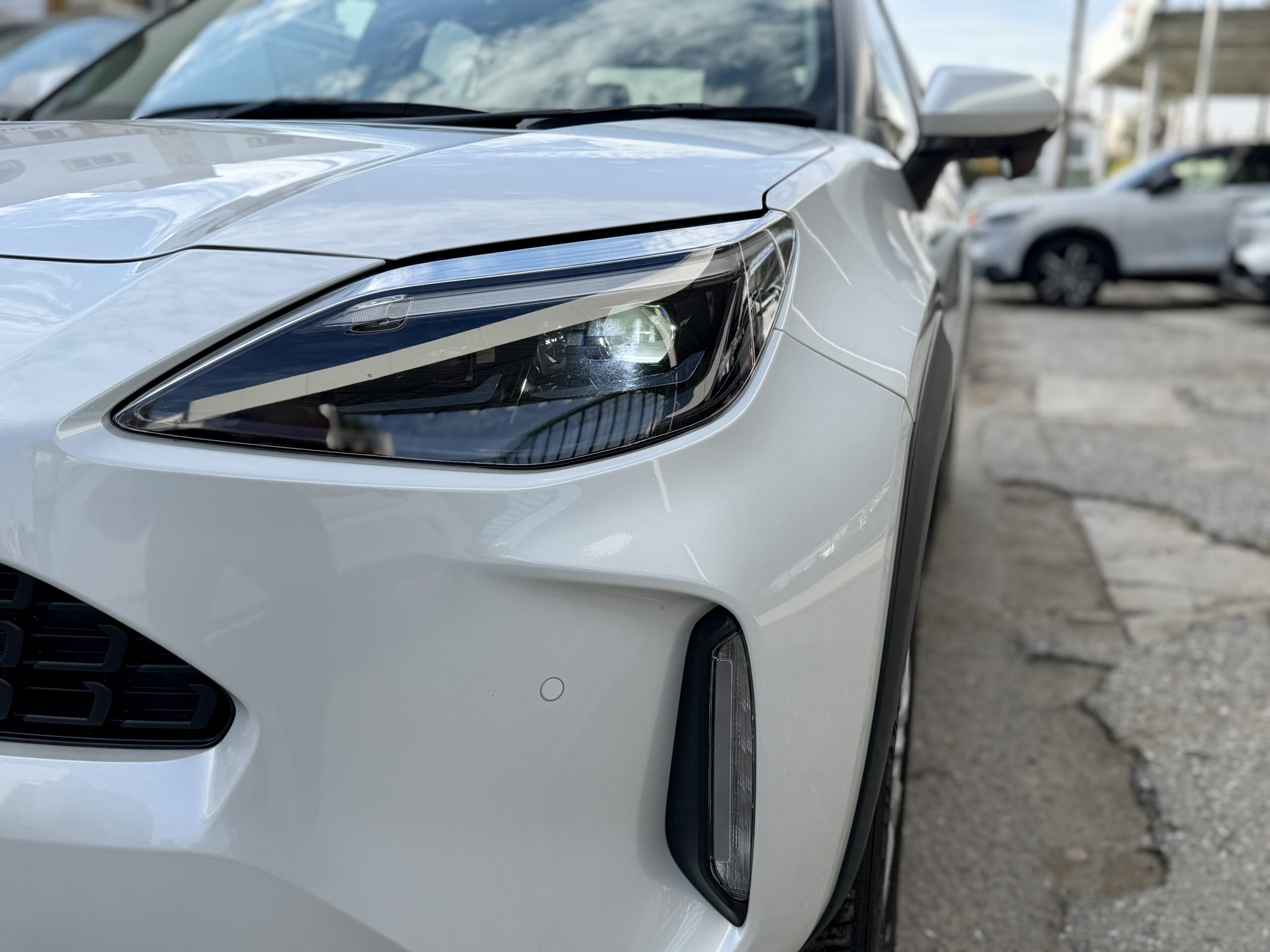 
								Toyota YarisCross HYBIRD full									