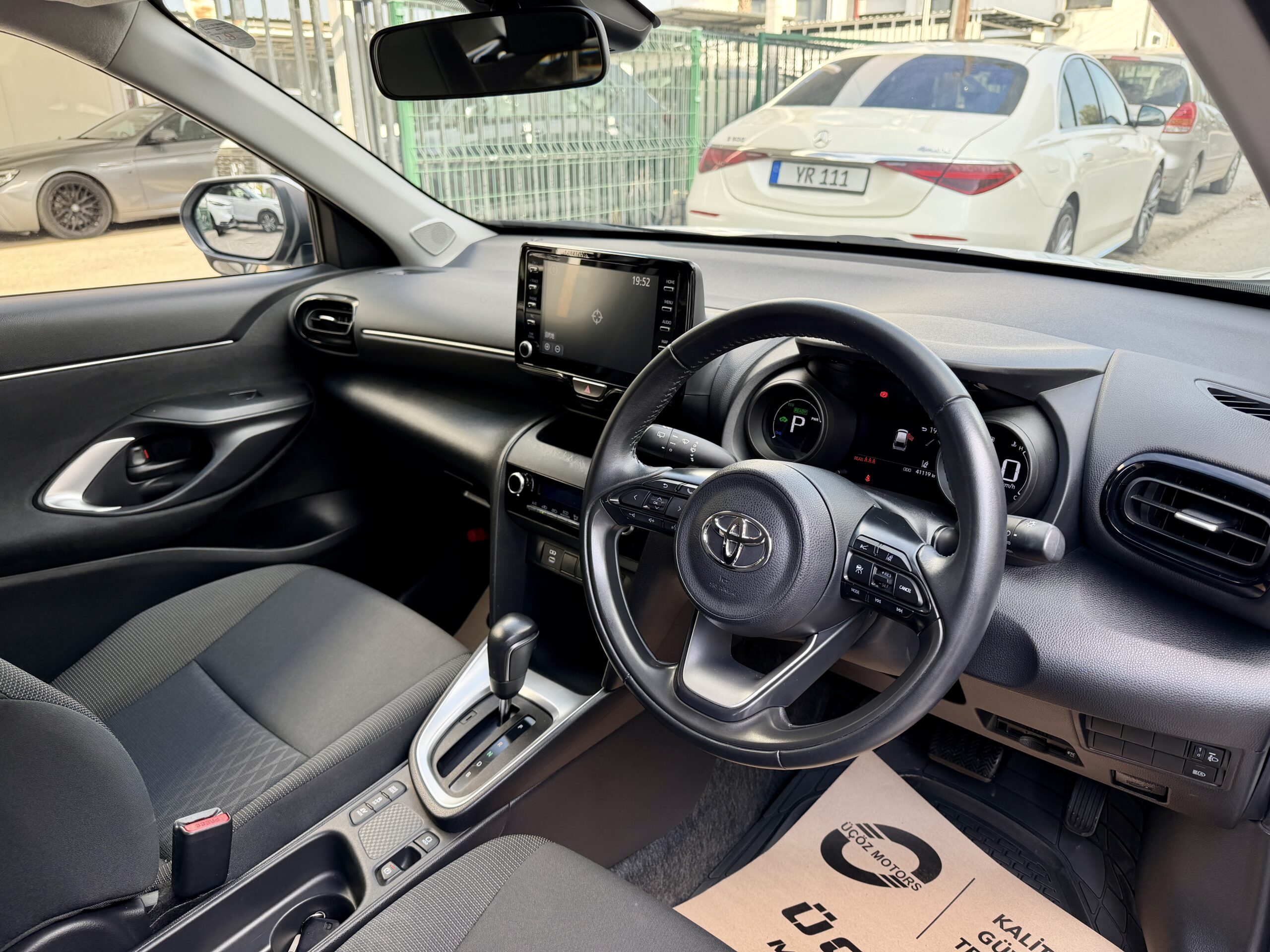 
								Toyota YarisCross HYBIRD full									