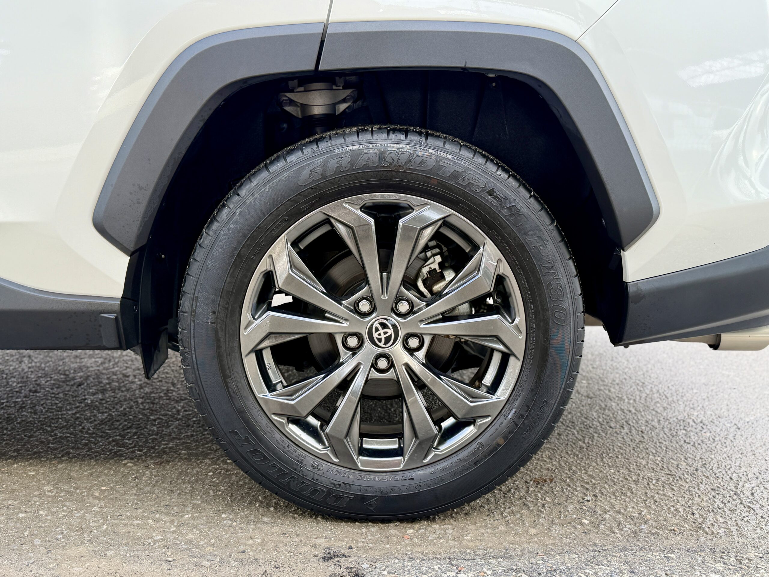 
								Toyota Rav4 Hibrit full									