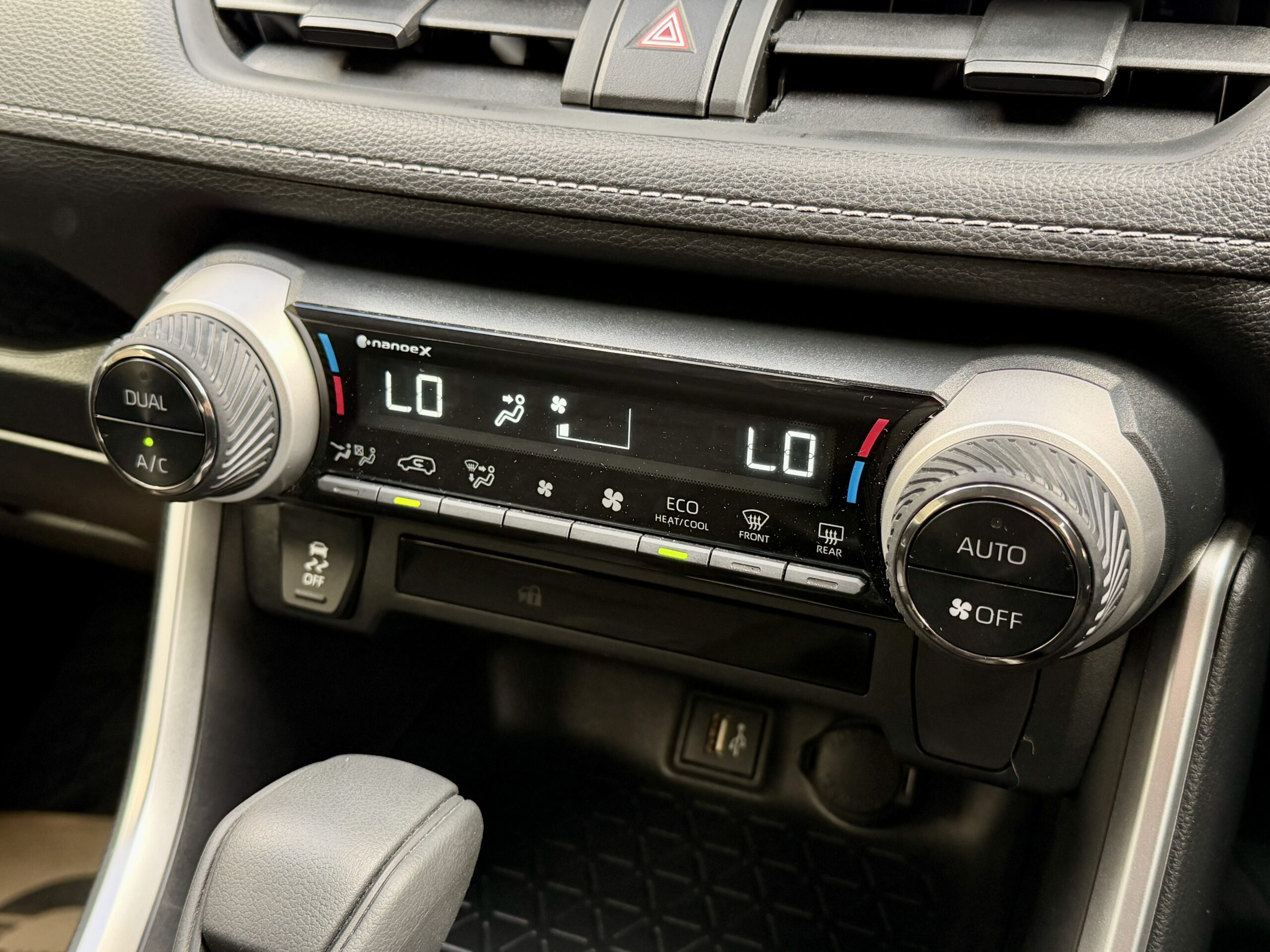 
								Toyota Rav4 Hibrit full									