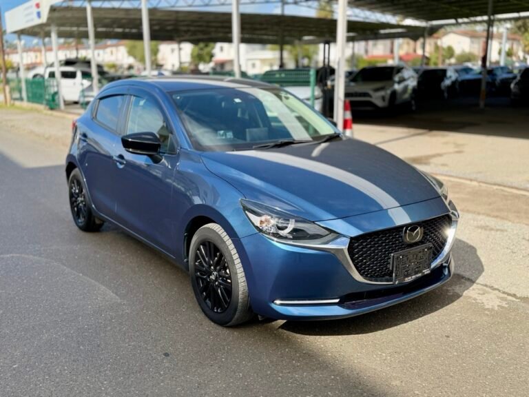 MAZDA 2