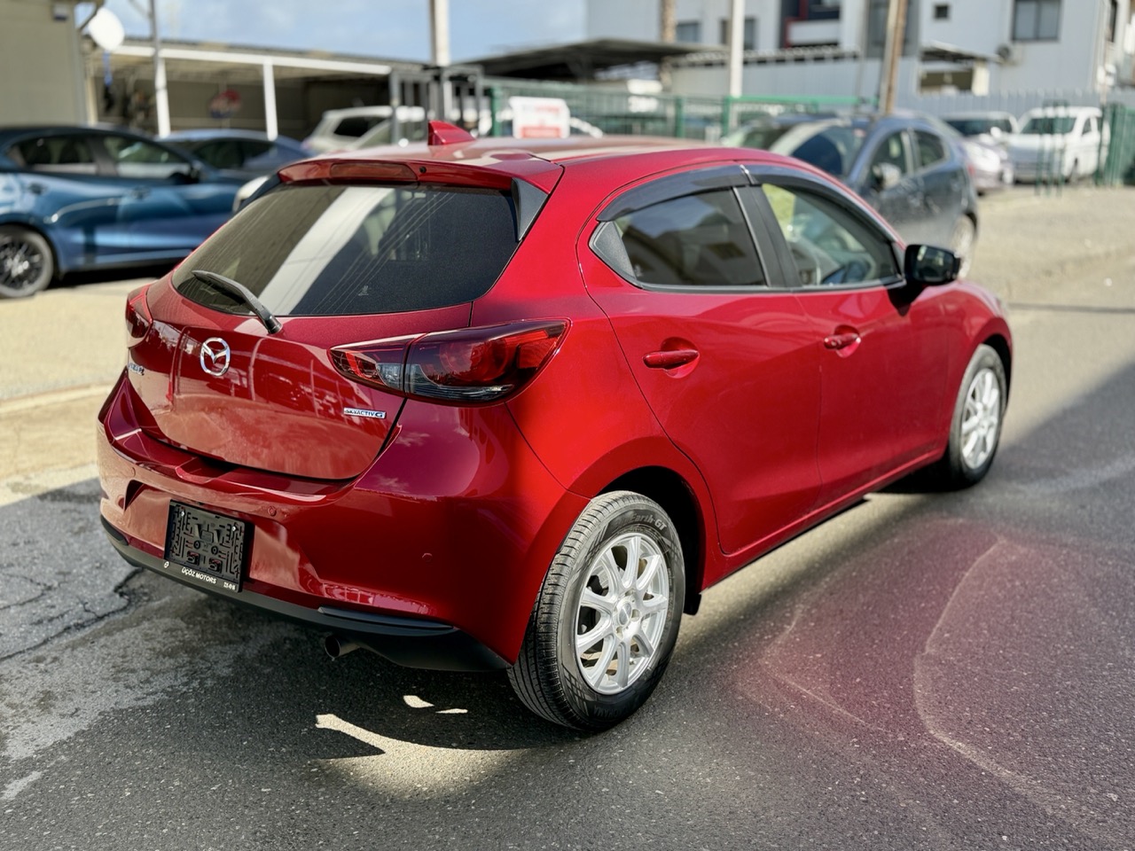 
								MAZDA 2 full									