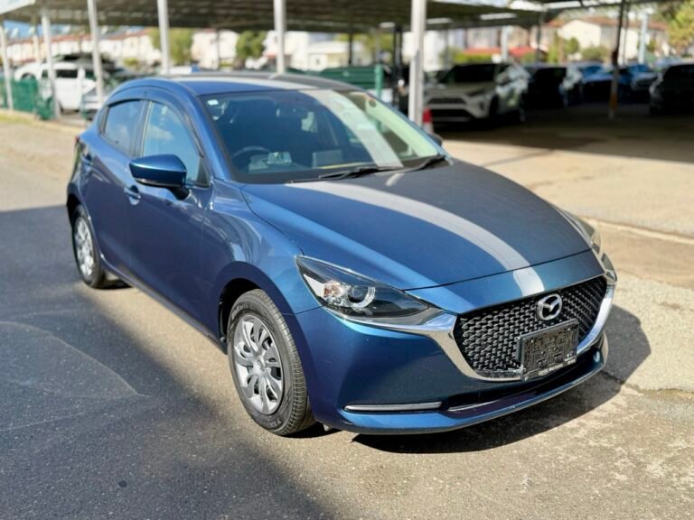 MAZDA 2