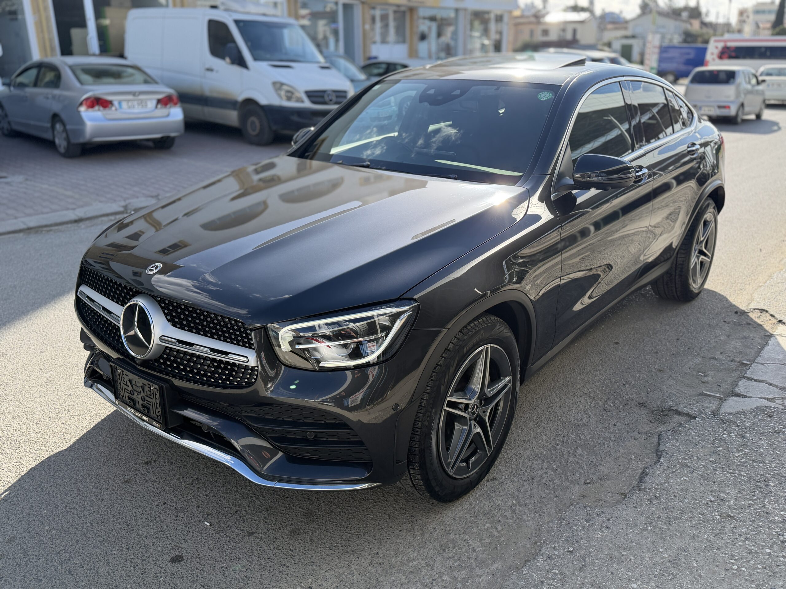 
								Mercedes GLC- COUPE full									