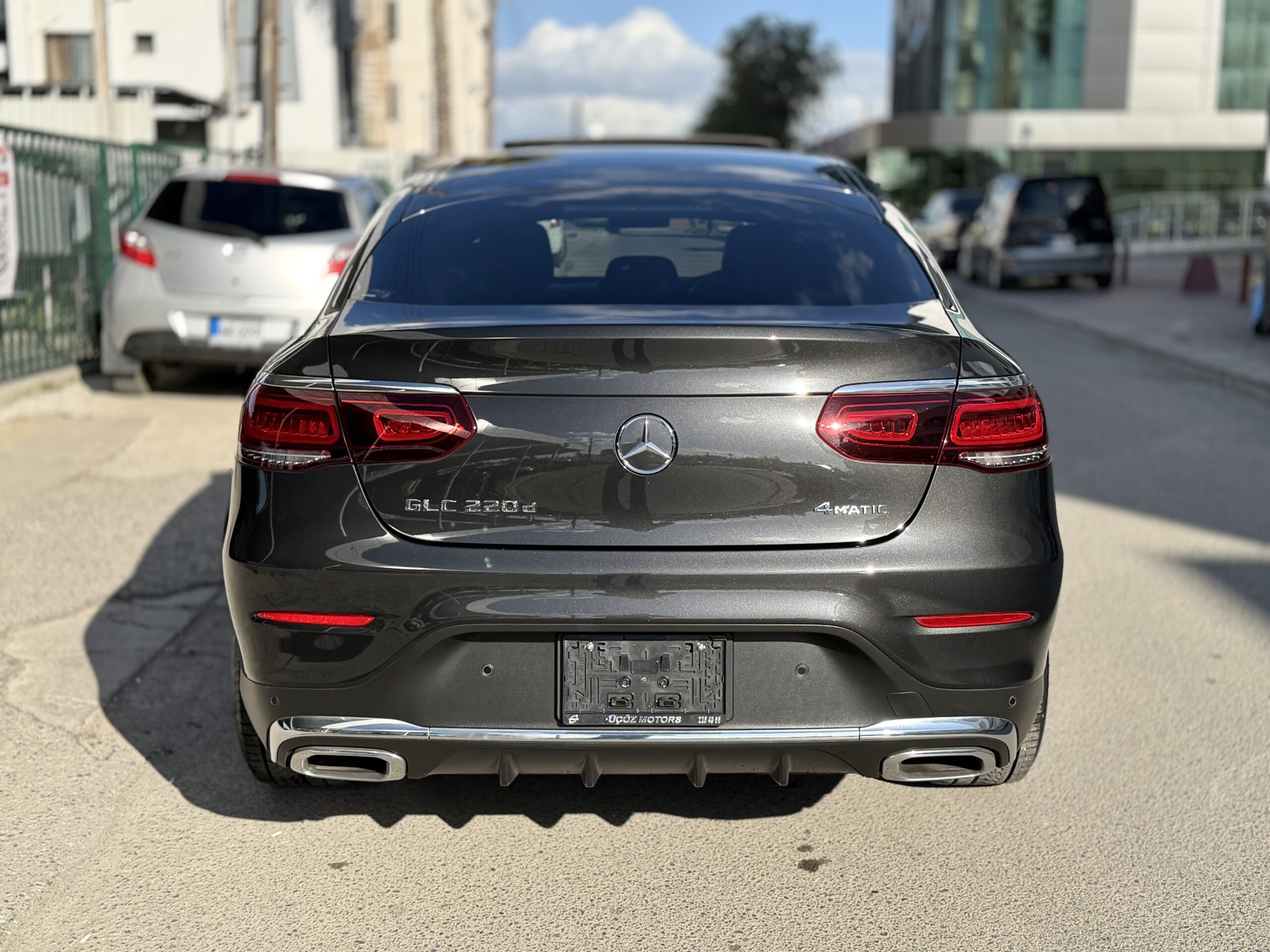 
								Mercedes GLC- COUPE full									