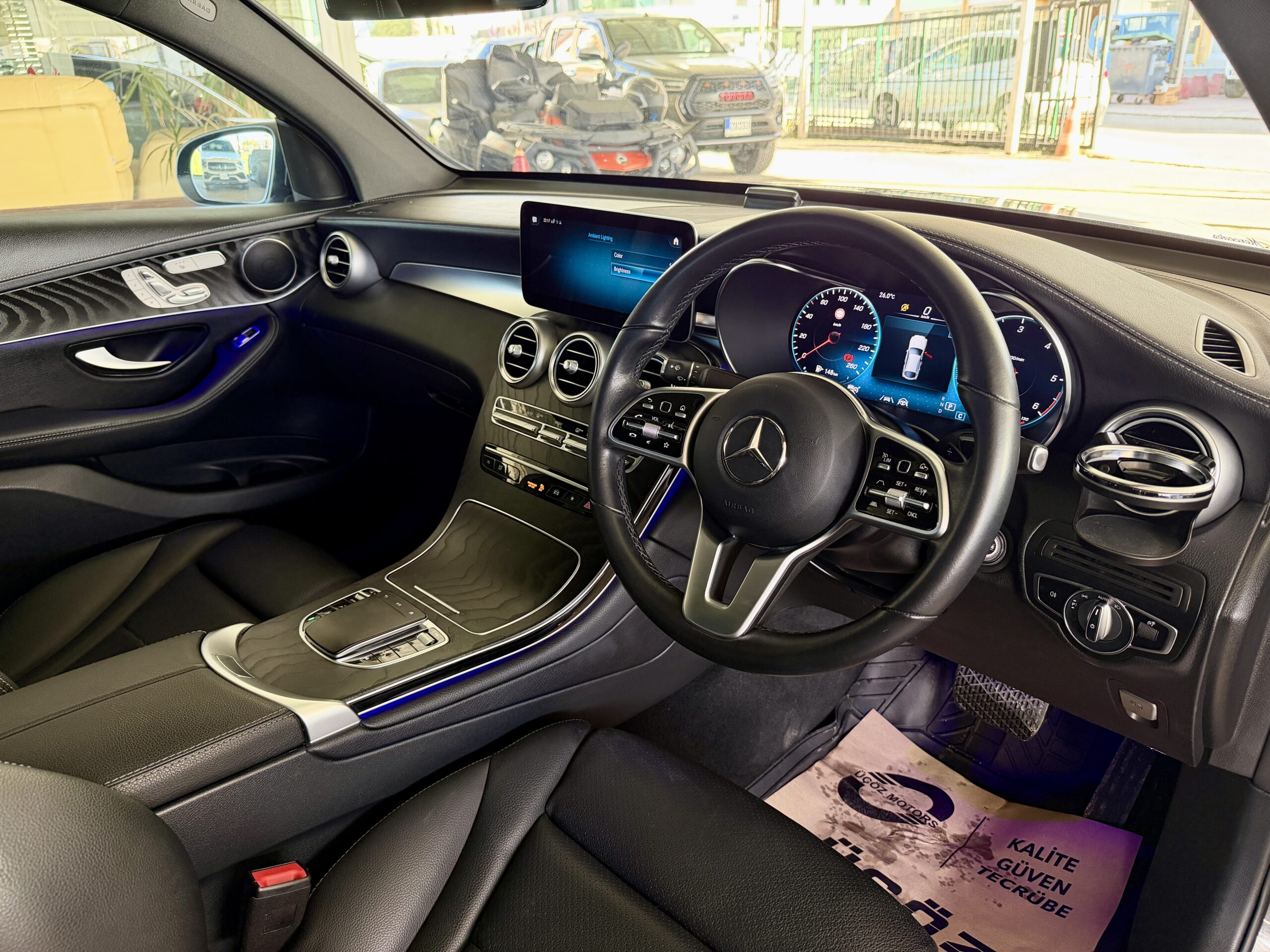 
								Mercedes GLC- COUPE full									