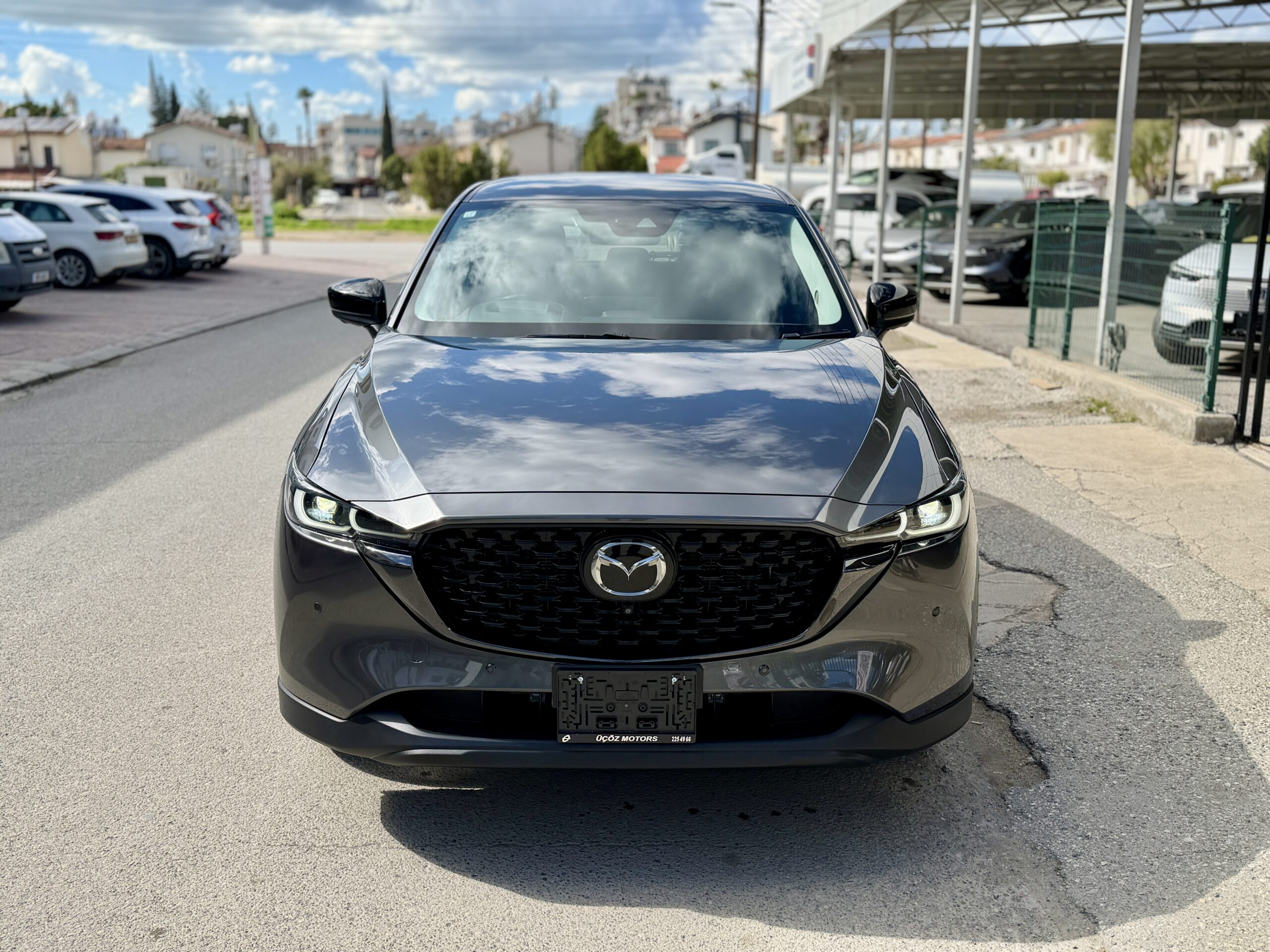 
								Mazda CX-5 full									