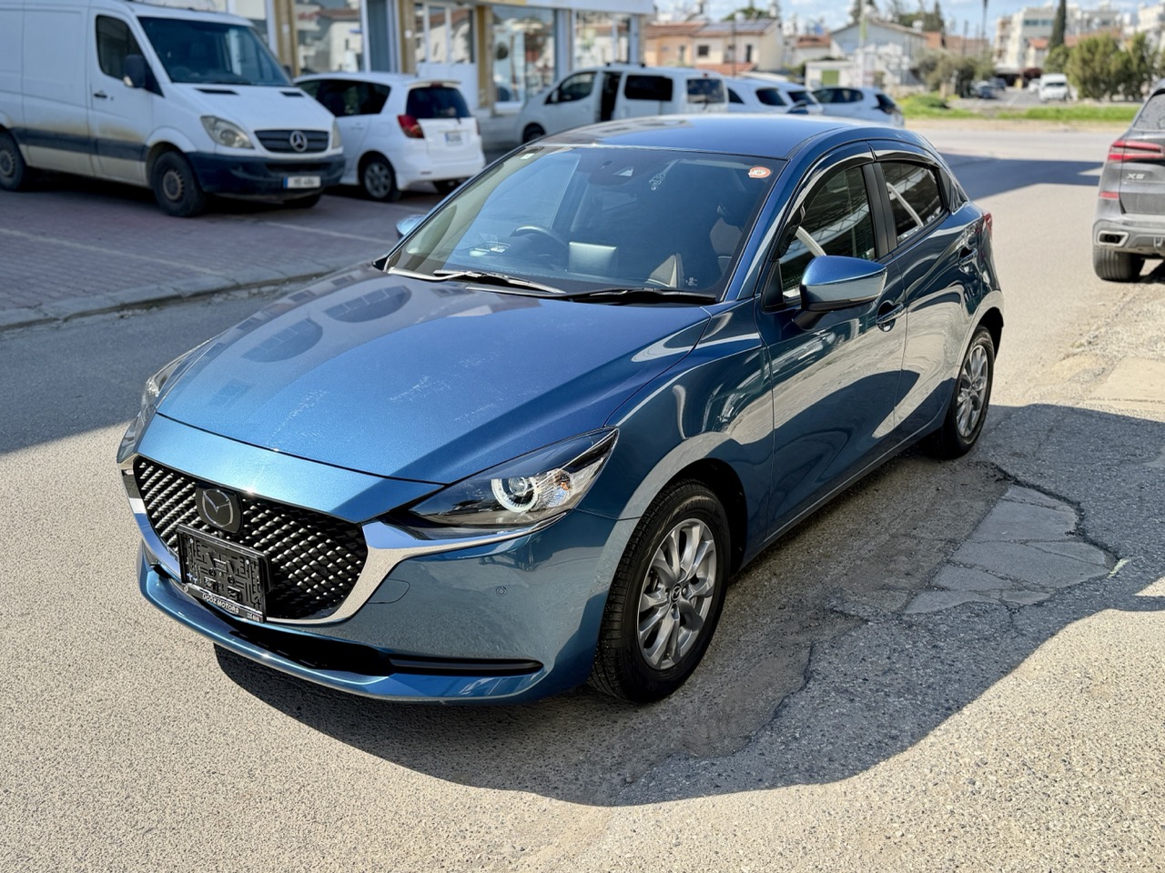 
								MAZDA 2 full									