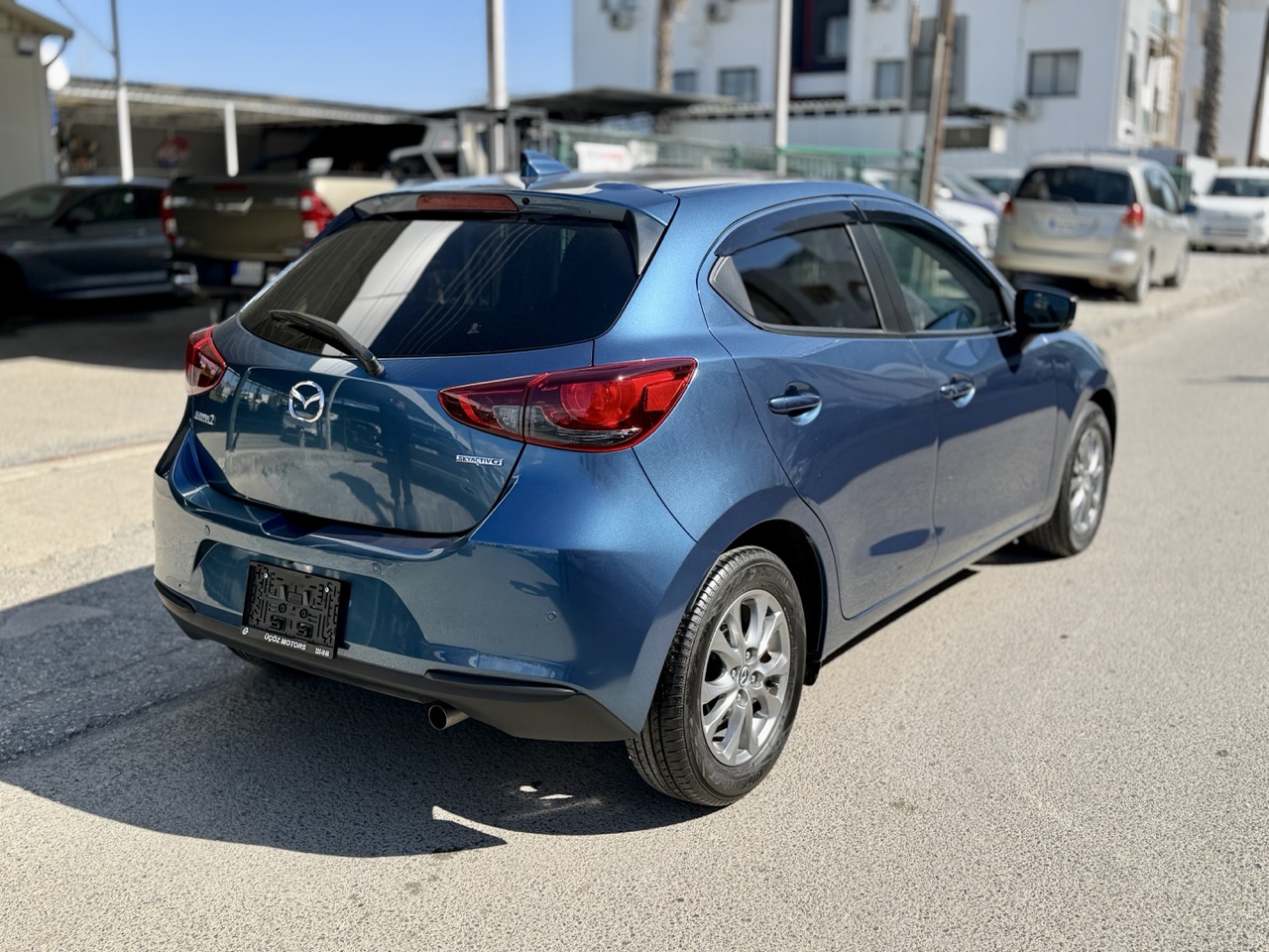 
								MAZDA 2 full									