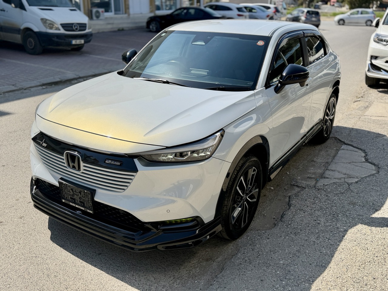 
								HONDA VEZEL E-HEV MUGEN full									