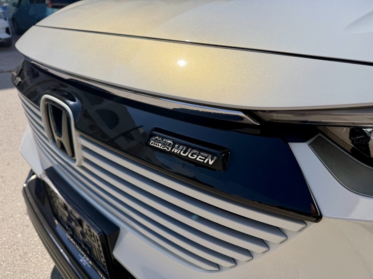 
								HONDA VEZEL E-HEV MUGEN full									