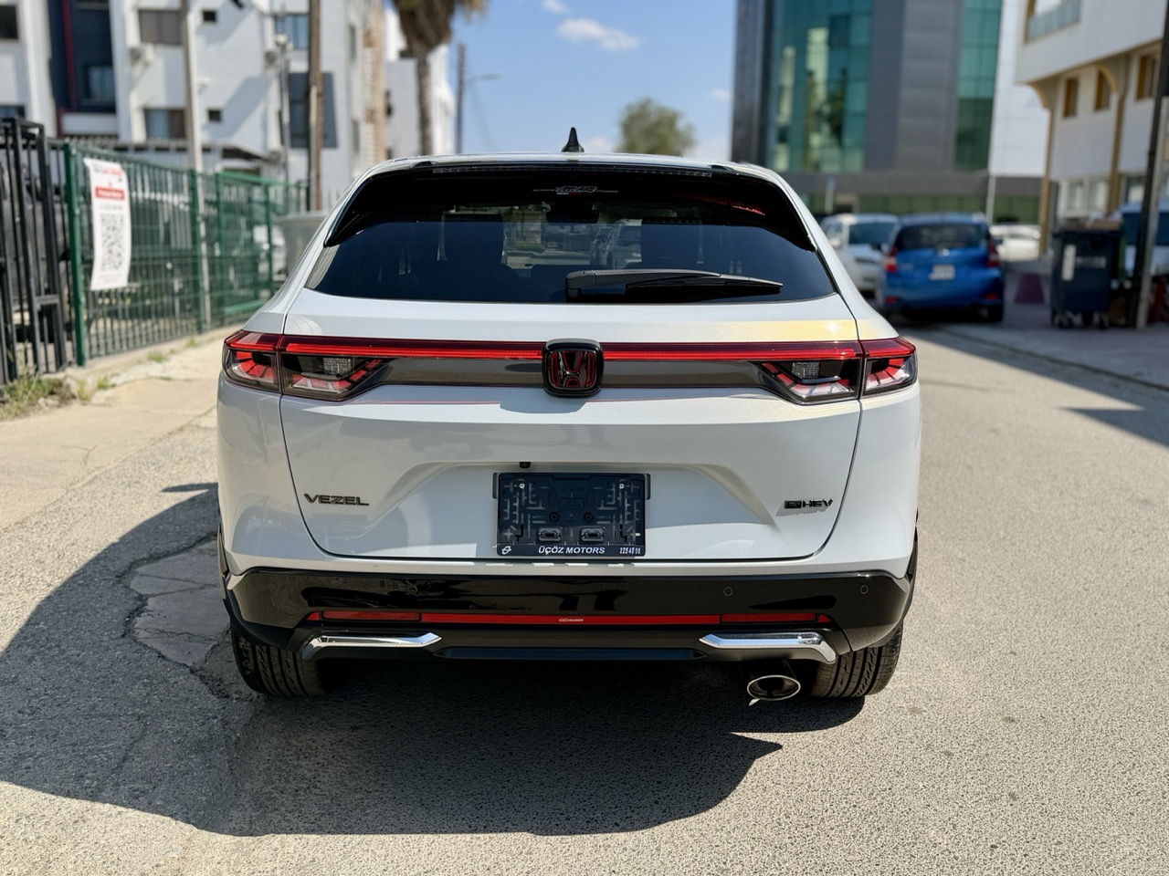 
								HONDA VEZEL E-HEV MUGEN full									