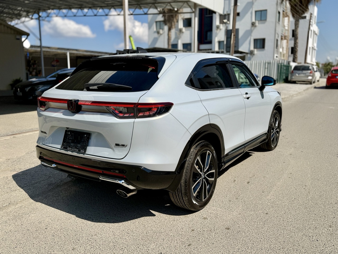 
								HONDA VEZEL E-HEV MUGEN full									