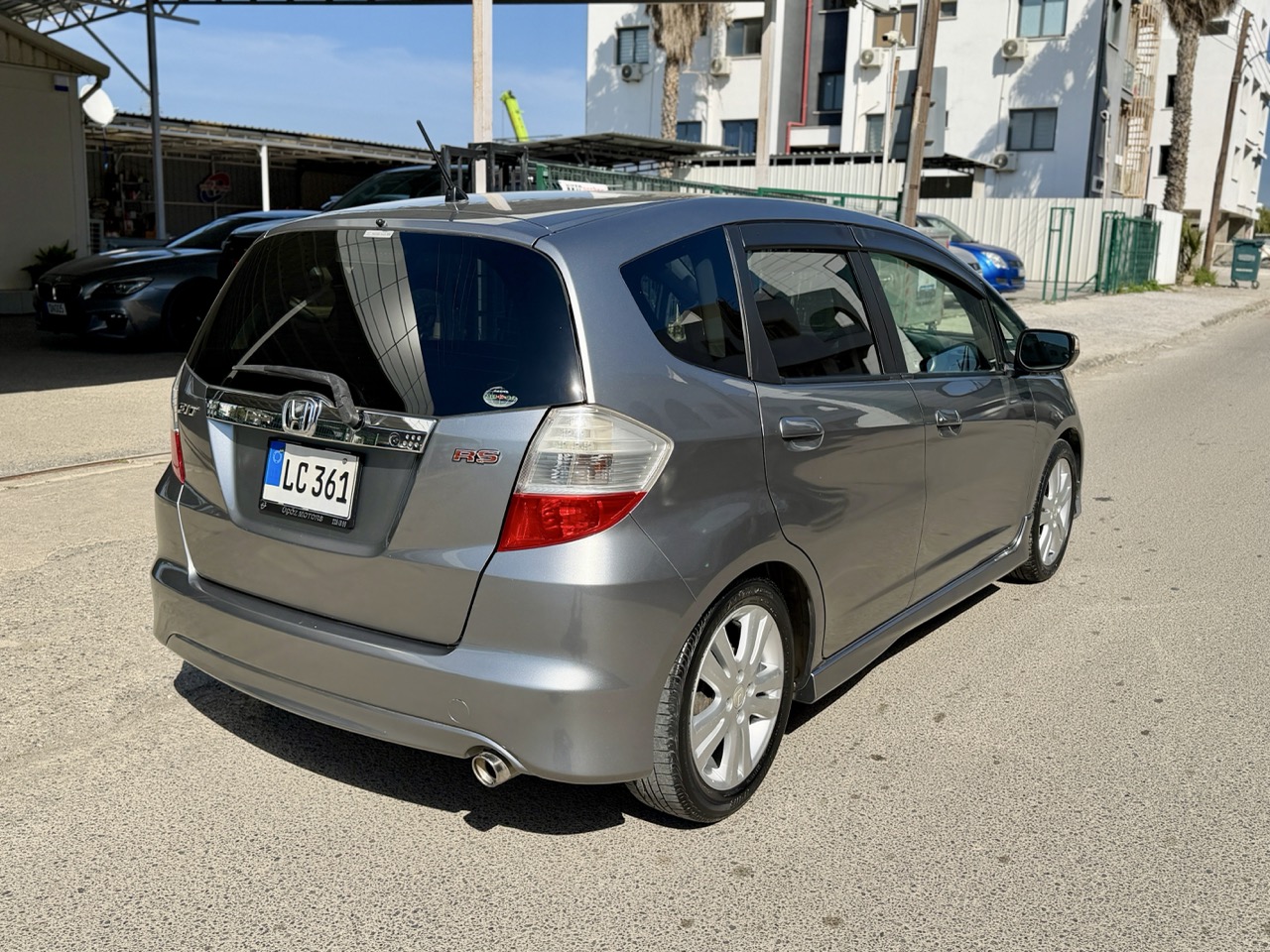 
								HONDA FIT RS full									