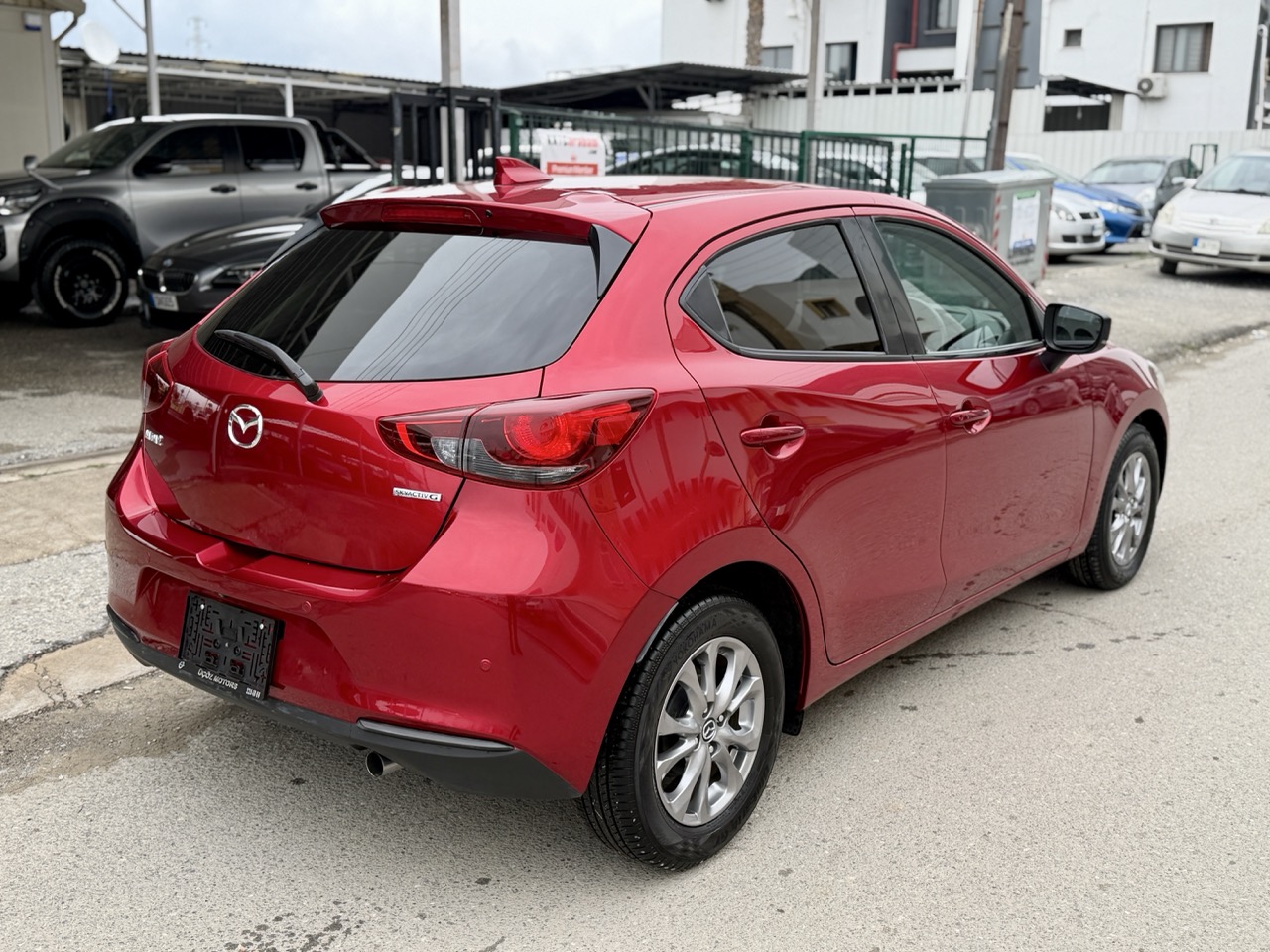 
								MAZDA 2 full									