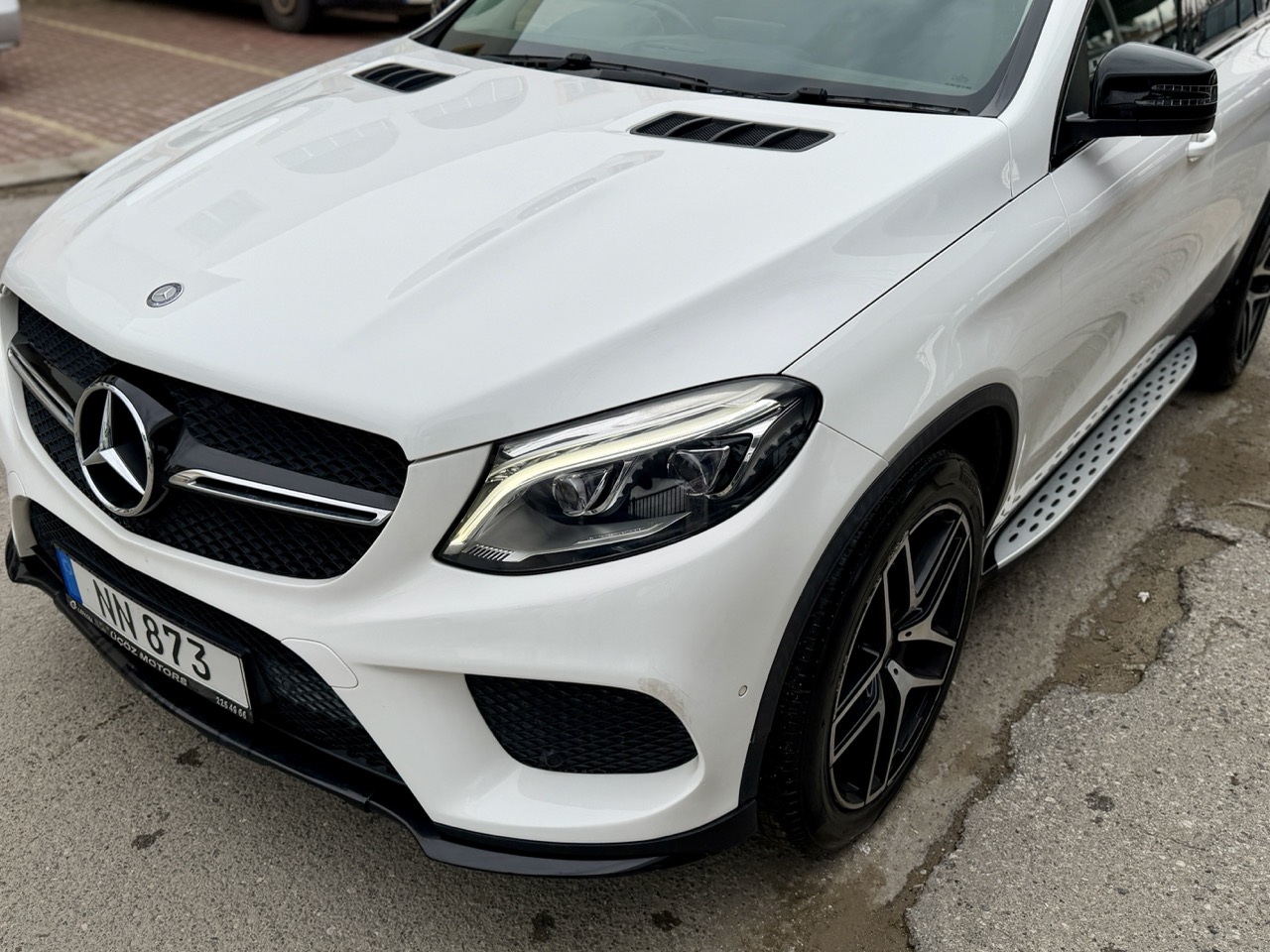 
								MERCEDES GLE350 COUPE full									