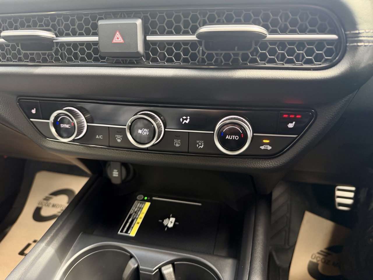 
								HONDA ZRV full									