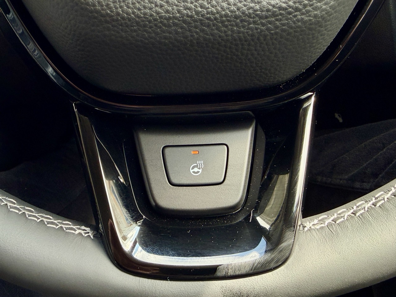 
								HONDA ZRV full									