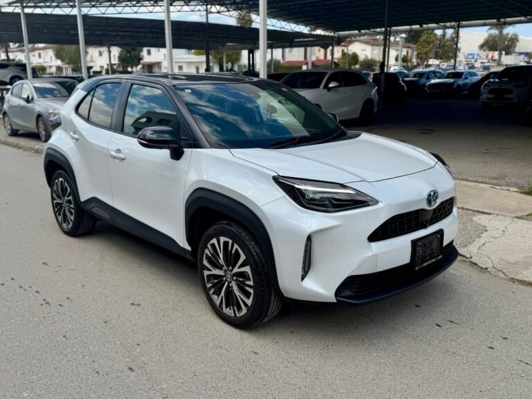 Toyota Yarıis Cross