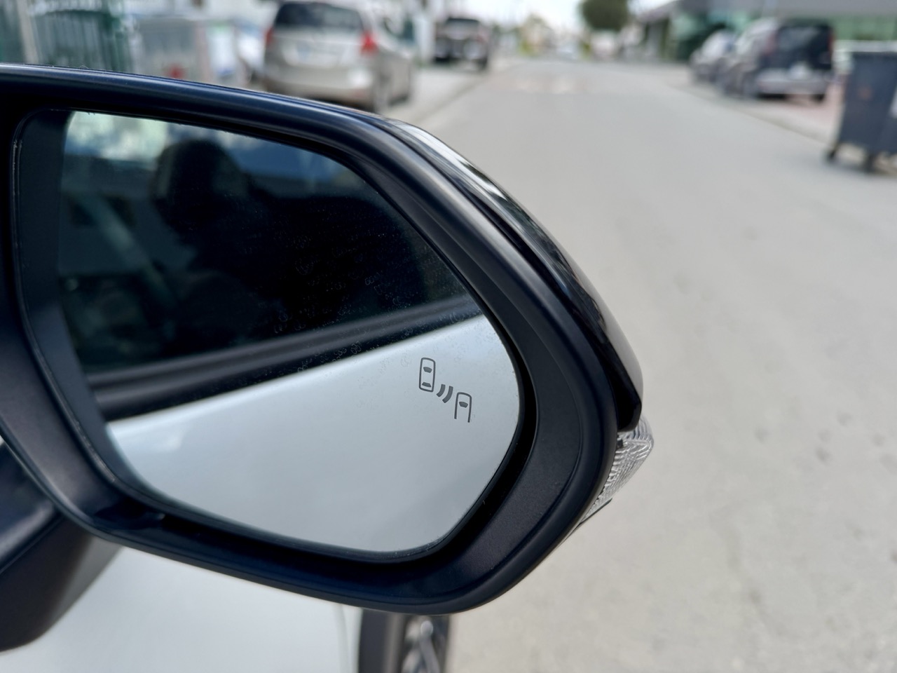 
								Toyota Yarıis Cross full									
