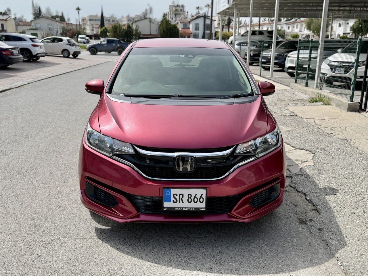 
								Honda Fit full									