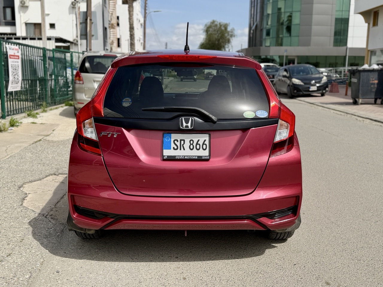 
								Honda Fit full									