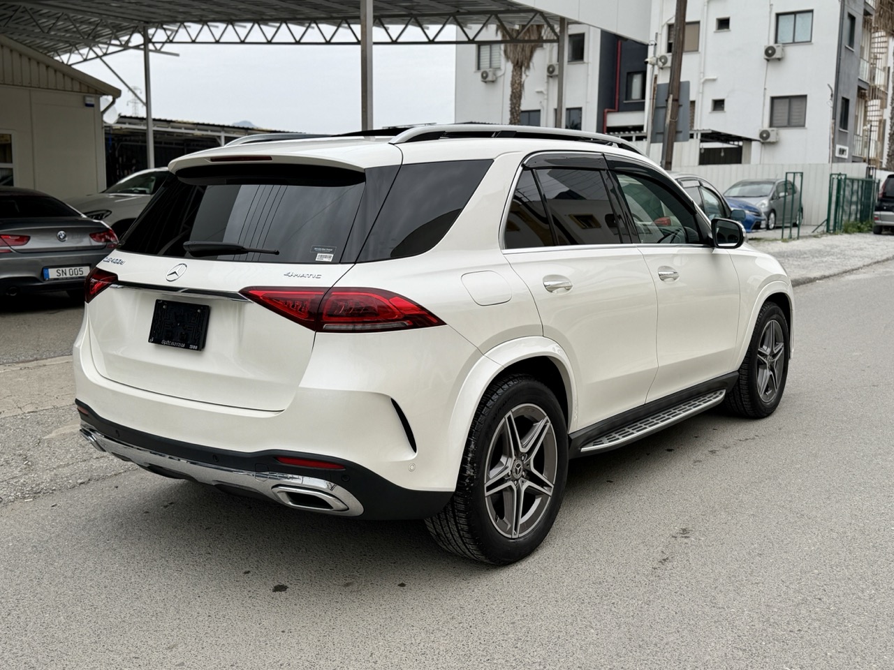 
								Mercedes GLE 400 full									