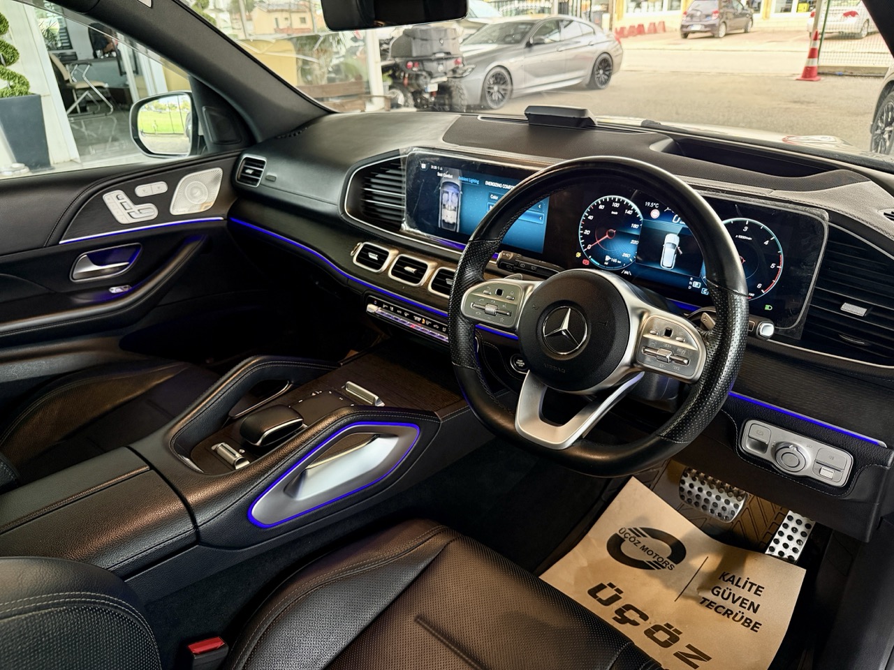 
								Mercedes GLE 400 full									