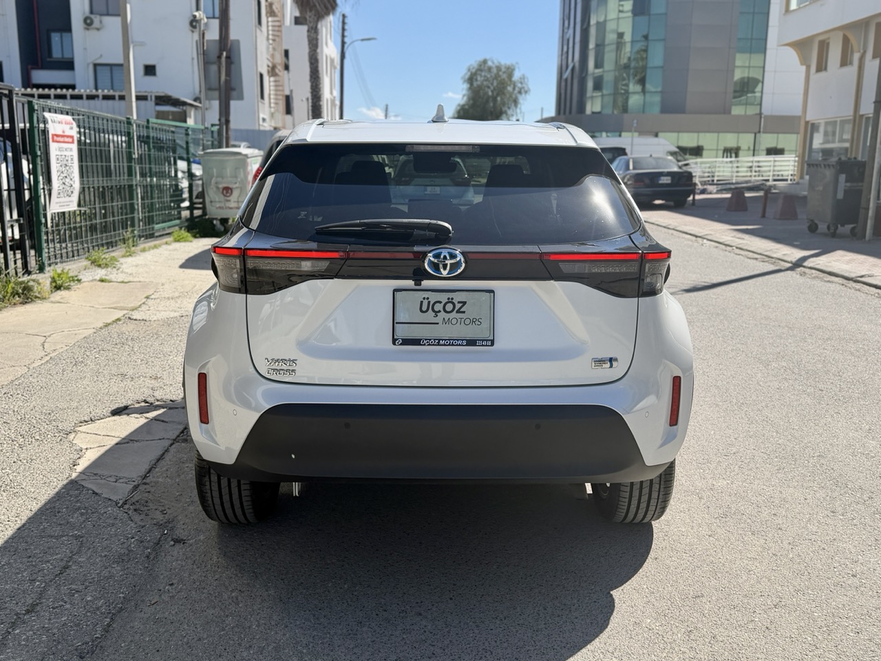 
								Toyota Yaris Cross full									