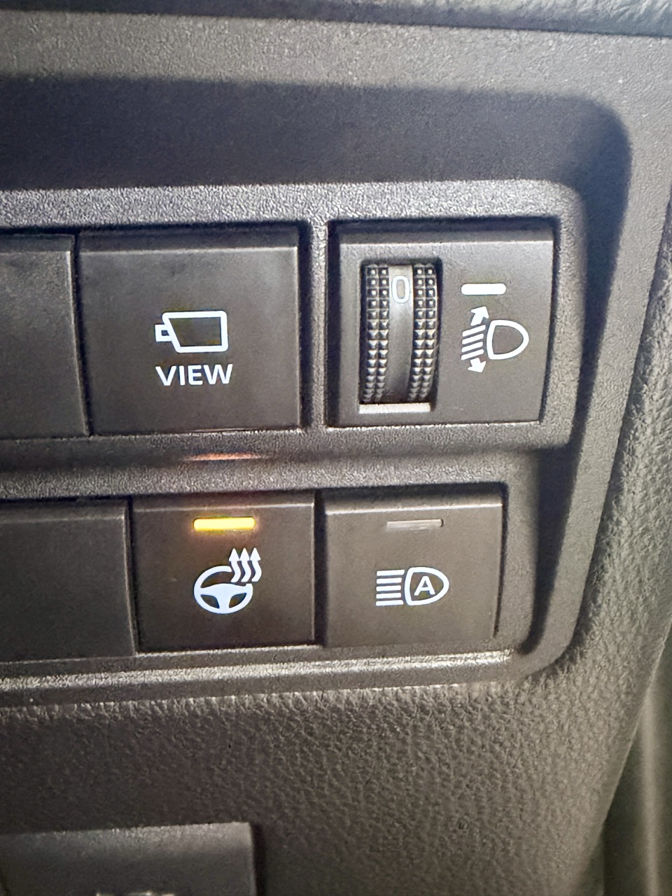 
								Toyota Yaris Cross full									