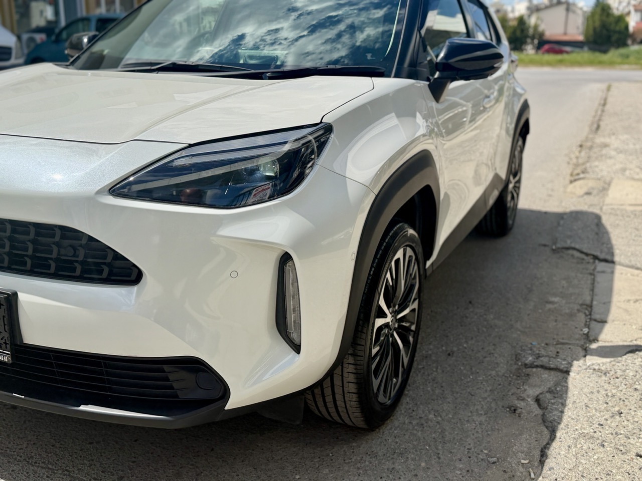
								Toyota Yaris cross hibrit full									