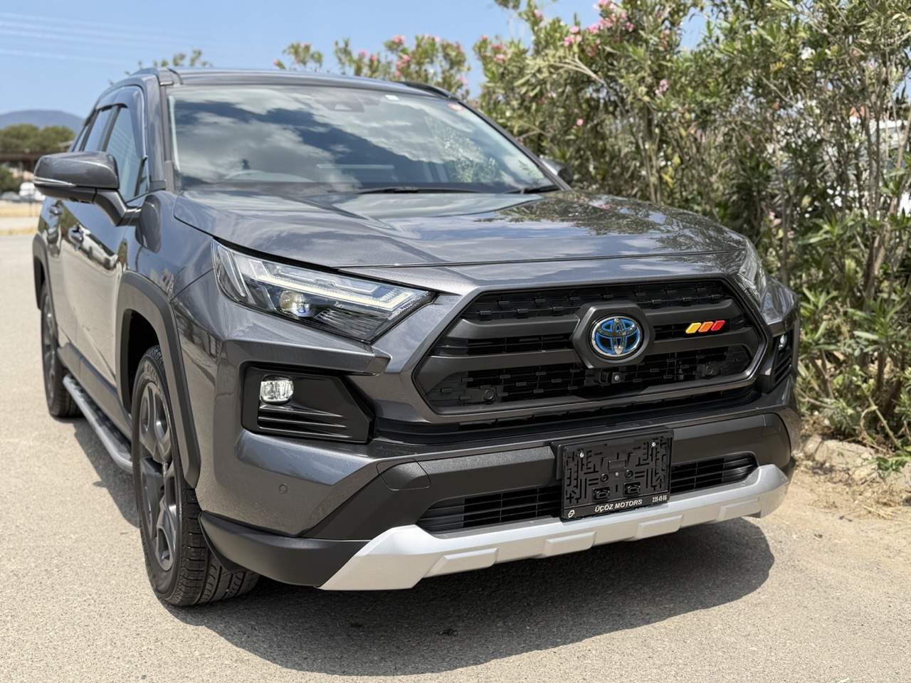 
								TOYOTA RAV4 ADVENTURA HYBIRD full									