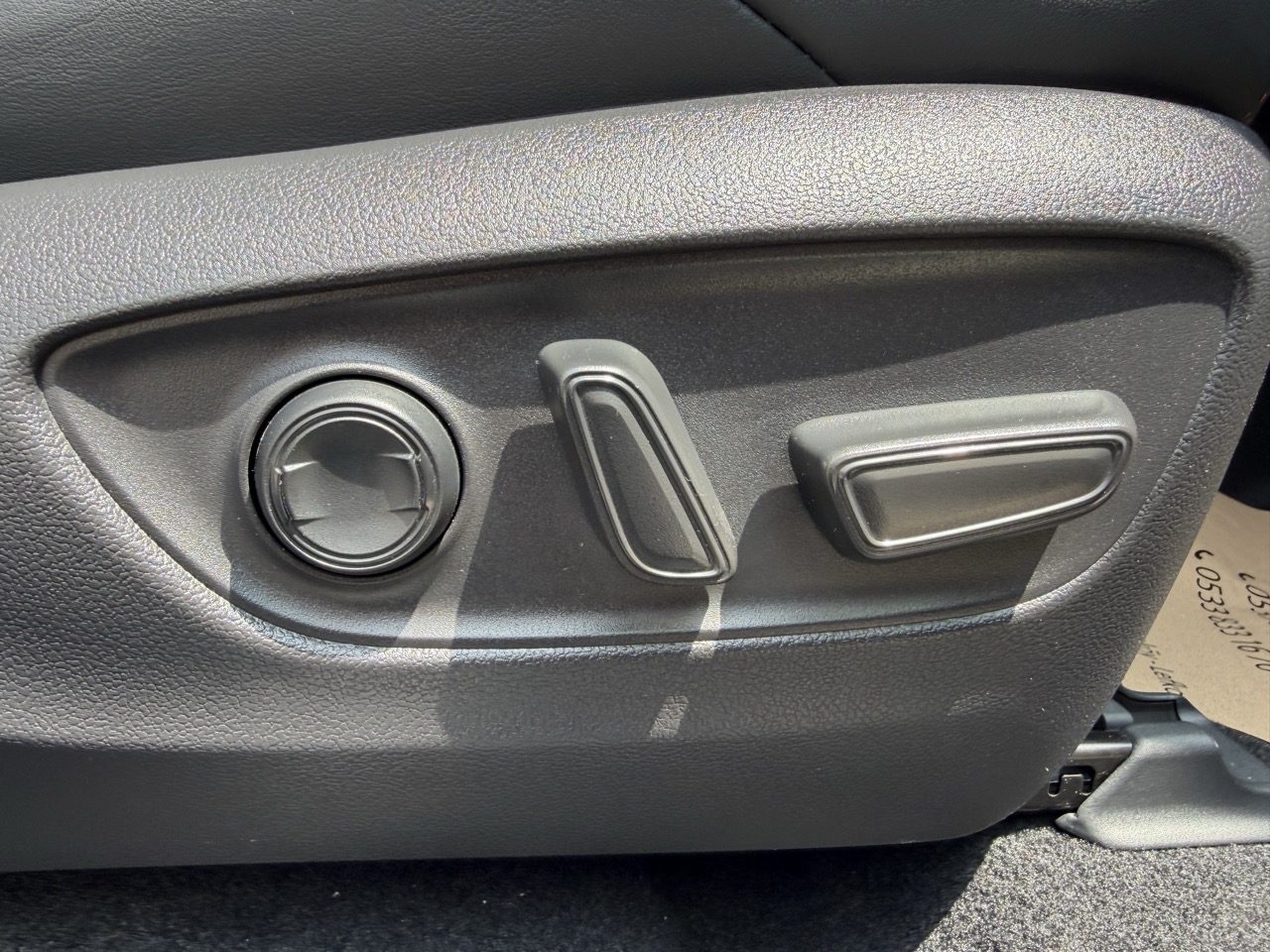 
								TOYOTA RAV4 ADVENTURA HYBIRD full									