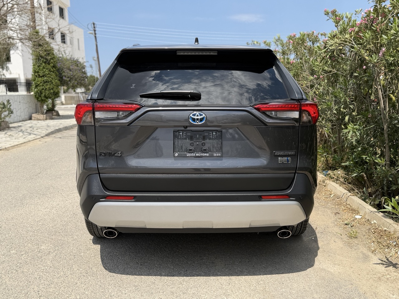 
								TOYOTA RAV4 ADVENTURA HYBIRD full									