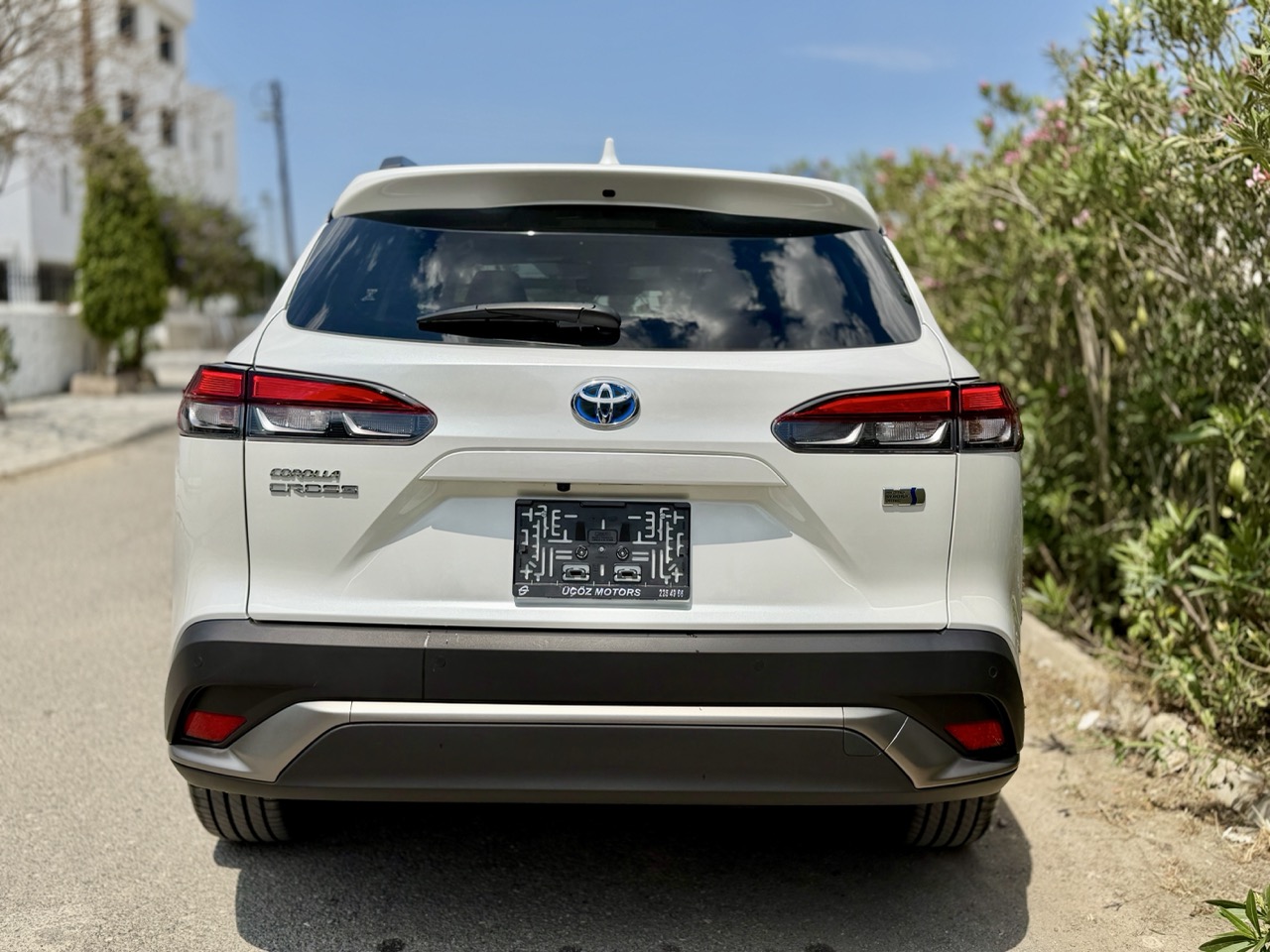 
								TOYOTA COROLLA CROSS HYBIRD full									