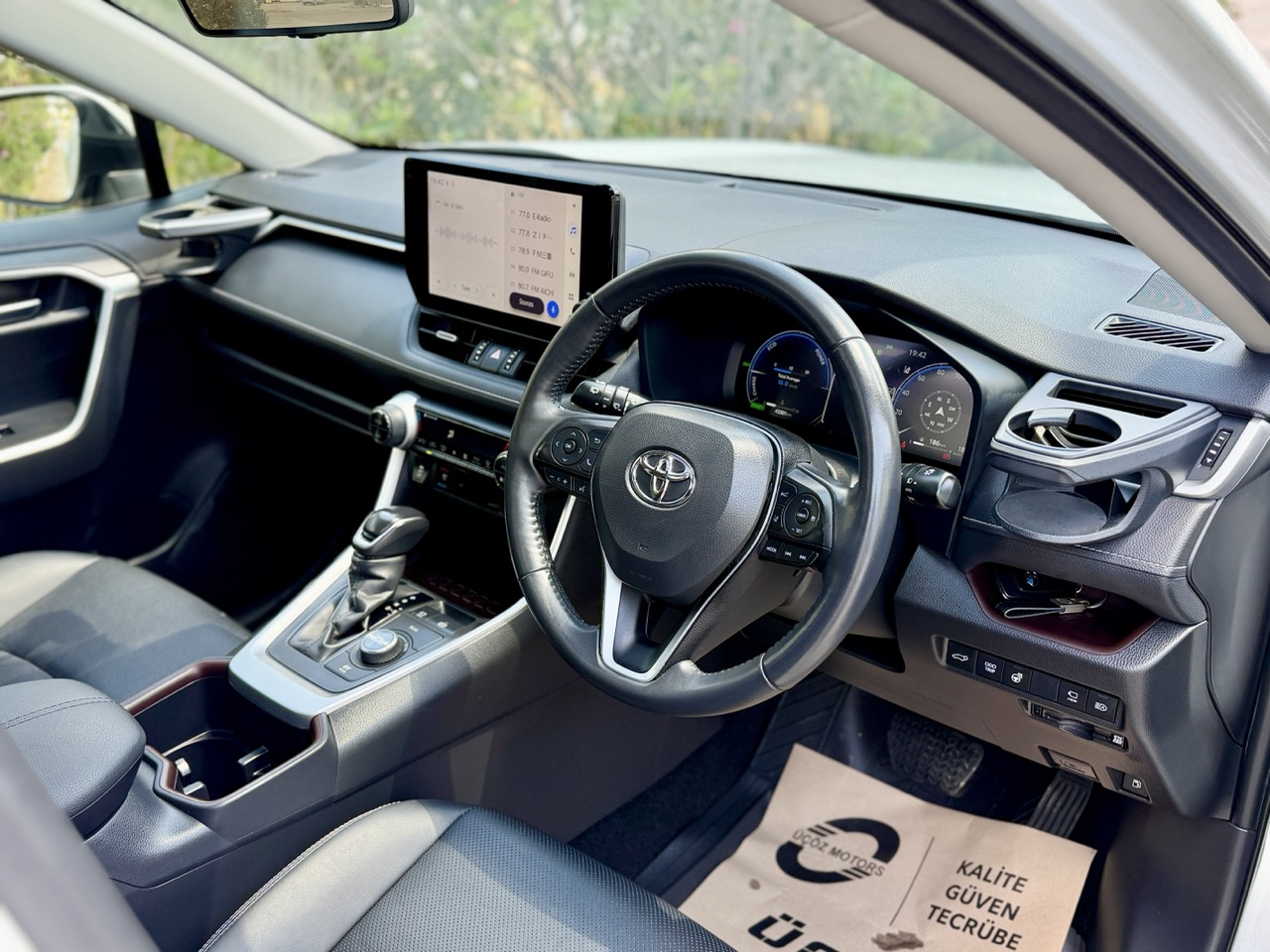 
								TOYOTA RAV4 MODELLISTA full									