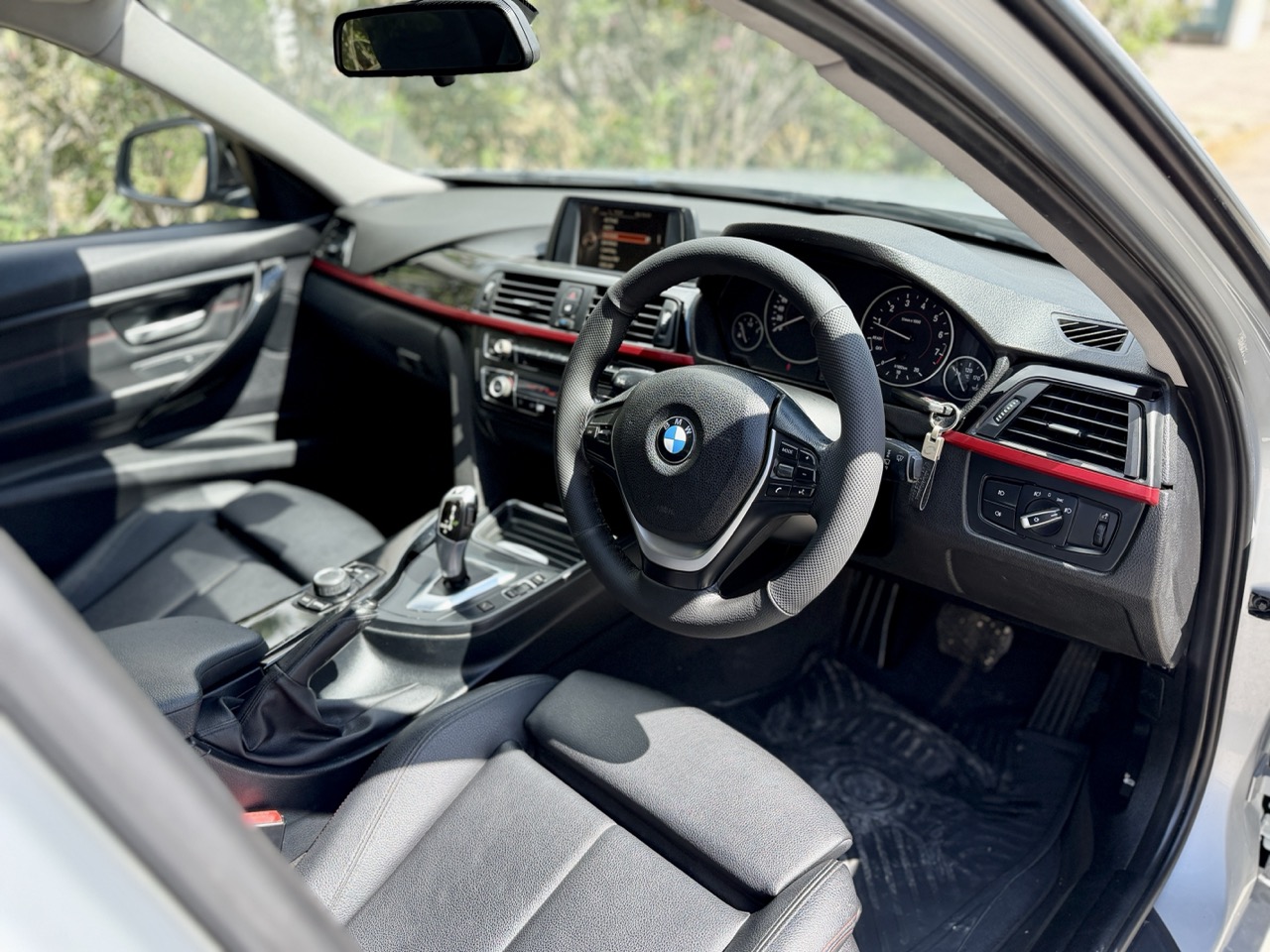 
								BMW 316I SPORT LINE full									