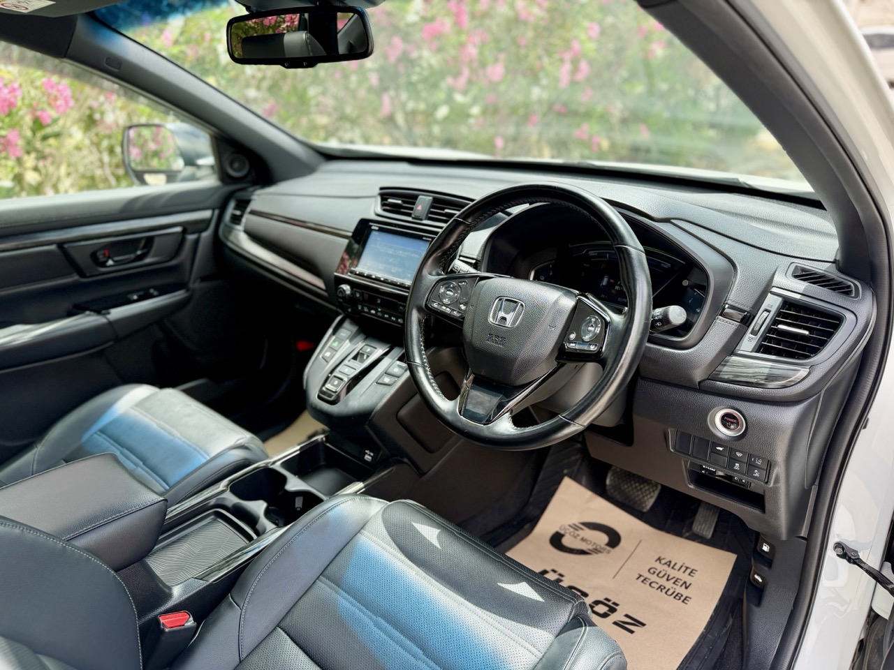 
								HONDA CR-V E-HEV HYBIRD full									