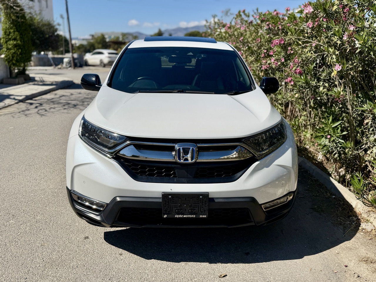 
								HONDA CR-V EHEV HIBRIT full									