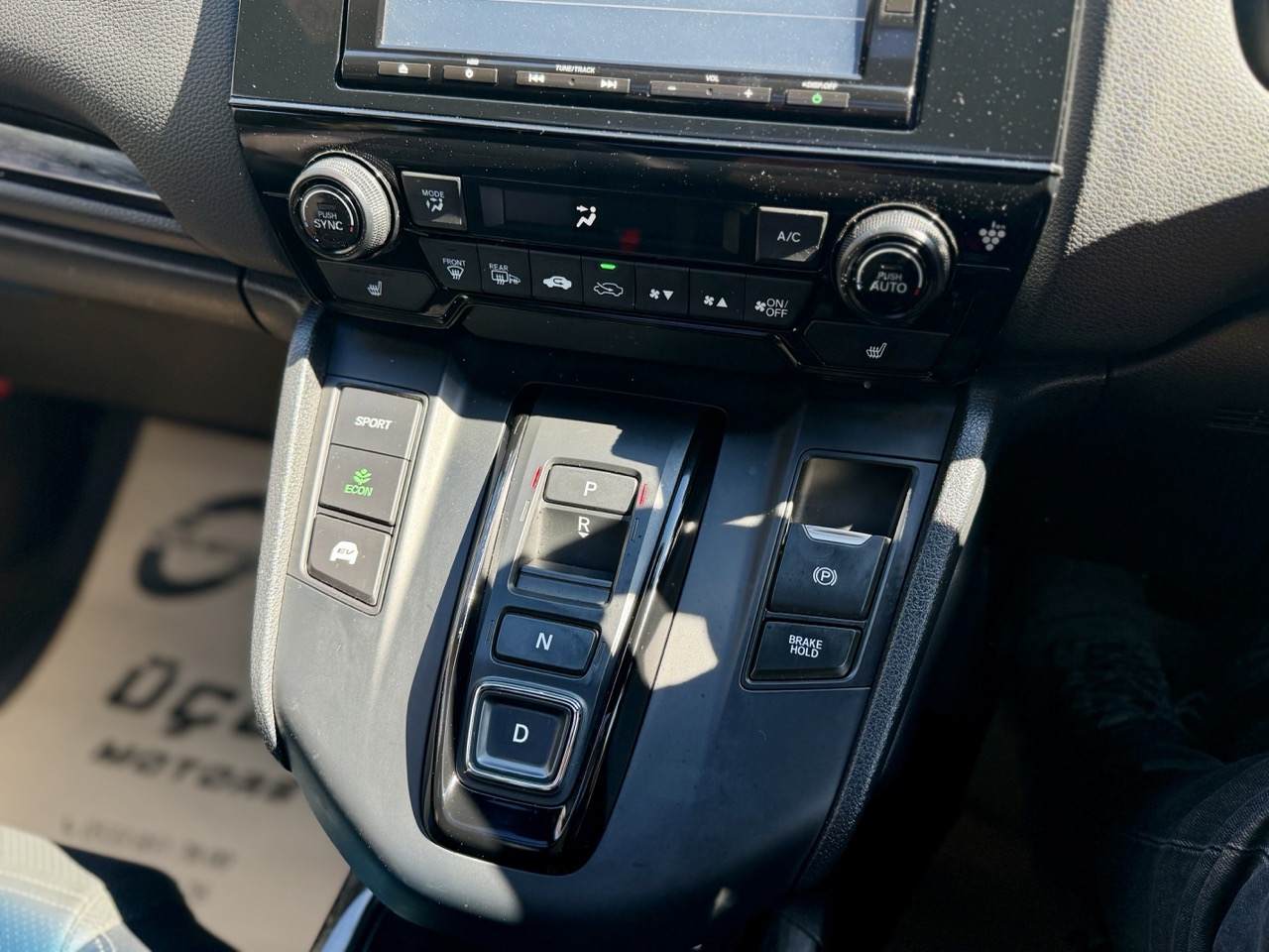 
								HONDA CR-V EHEV HIBRIT full									