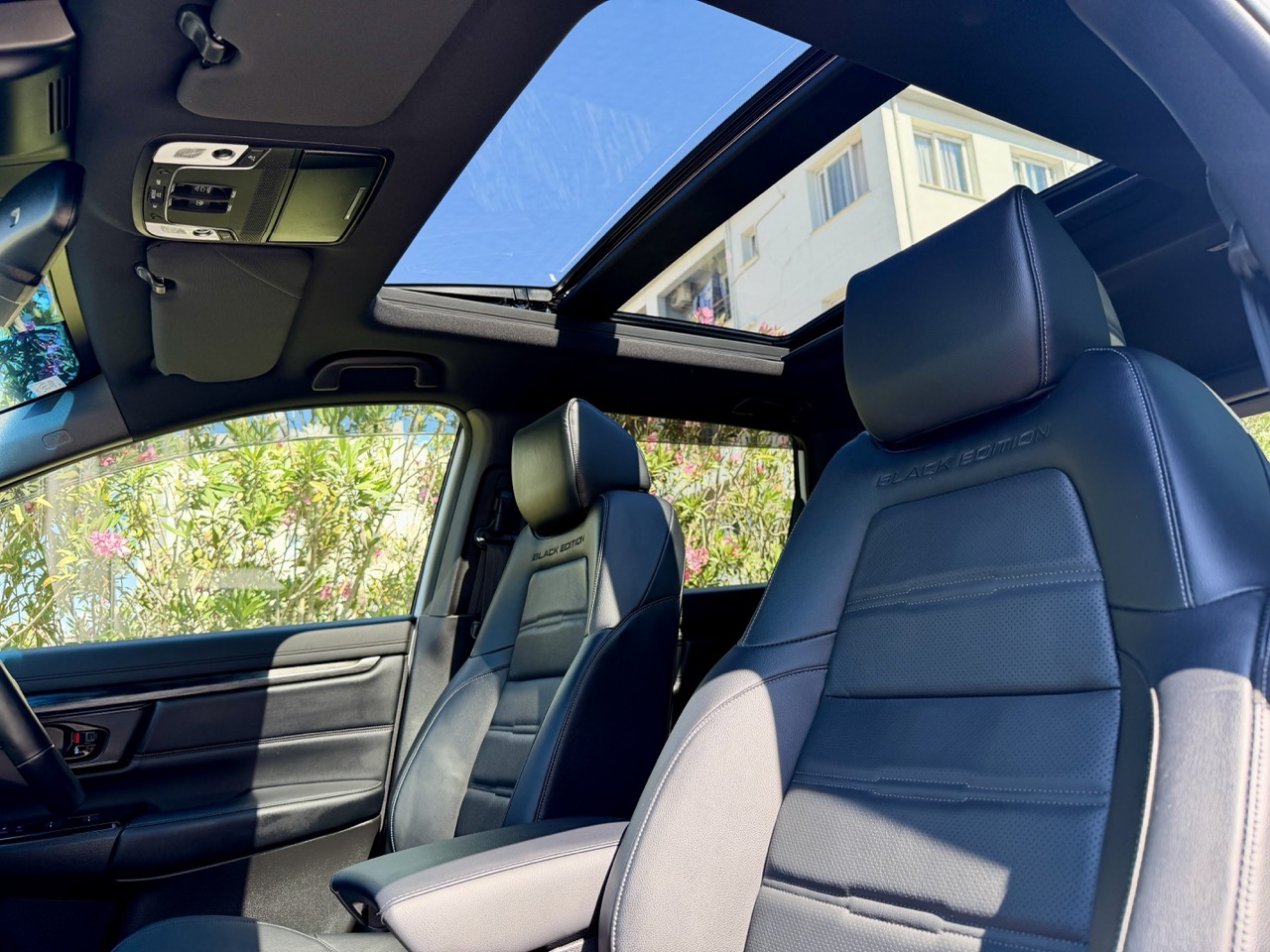 
								HONDA CR-V EHEV HIBRIT full									