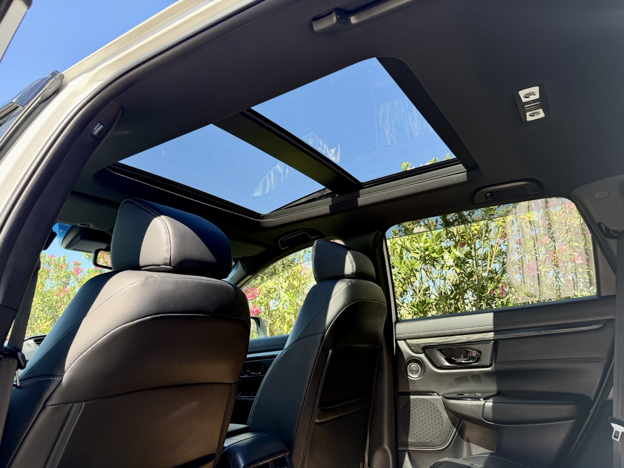 
								HONDA CR-V EHEV HIBRIT full									