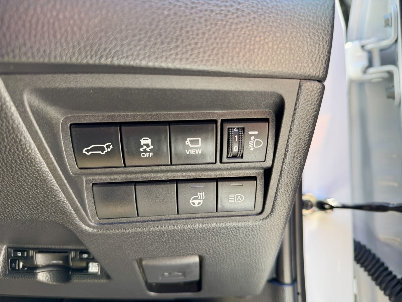 
								TOYOTA YARIS CROSS HIBRIT full									