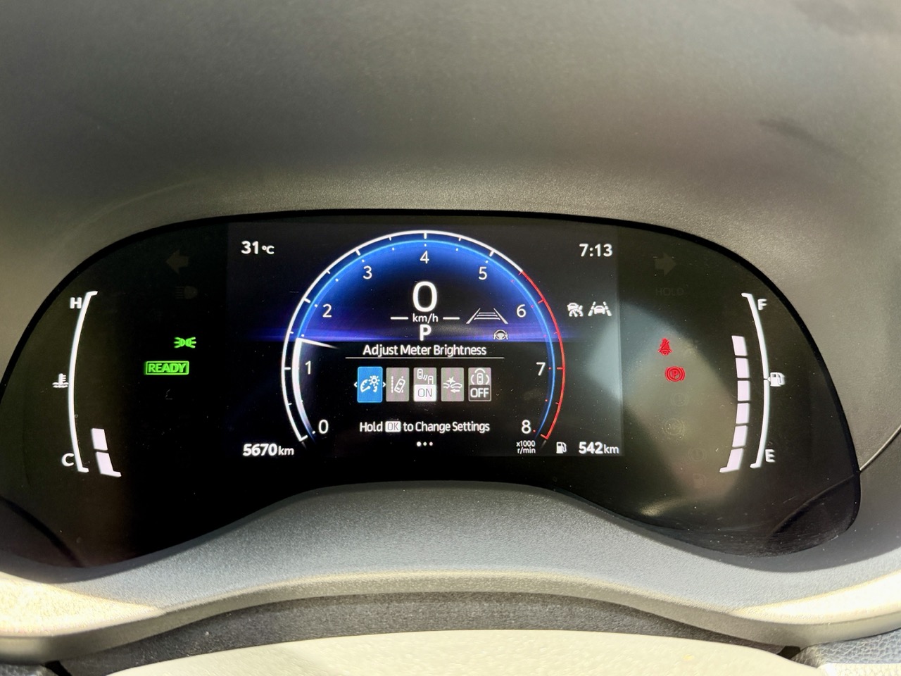 
								TOYOTA YARIS CROSS HIBRIT full									