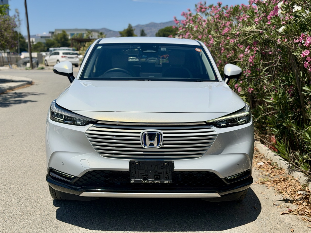 
								HONDA VEZEL E-HEV full									