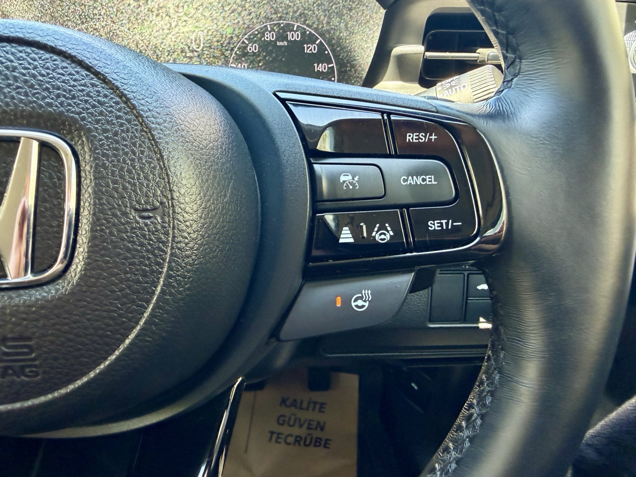 
								HONDA VEZEL E-HEV full									